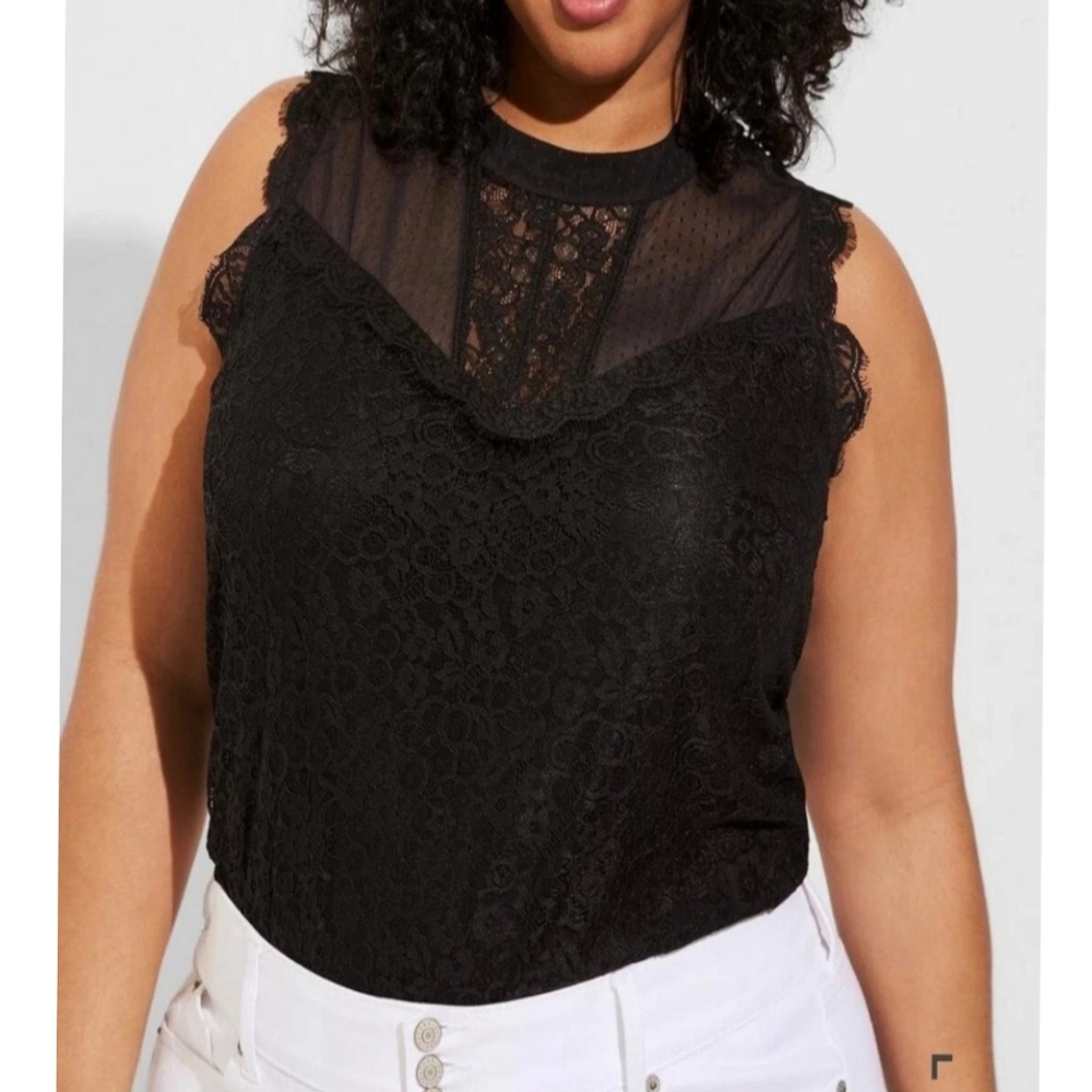 NWT Torrid Black Lace Mixed Crew Neck Top